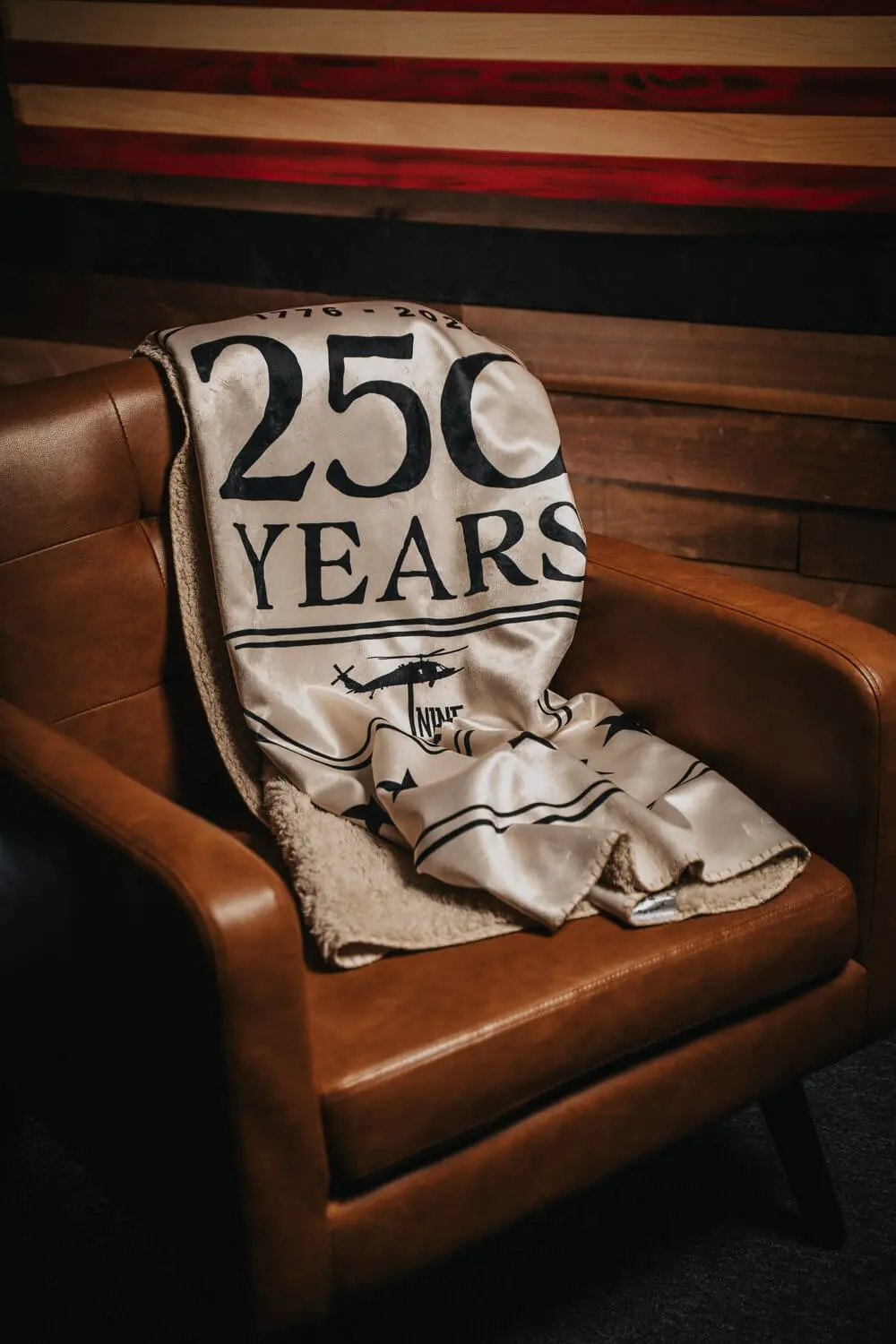 250Th Anniversary Logo - Sherpa Blanket 2