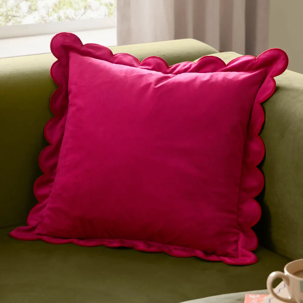 Lil Scallop Velvet Cushion Pink/Red 1